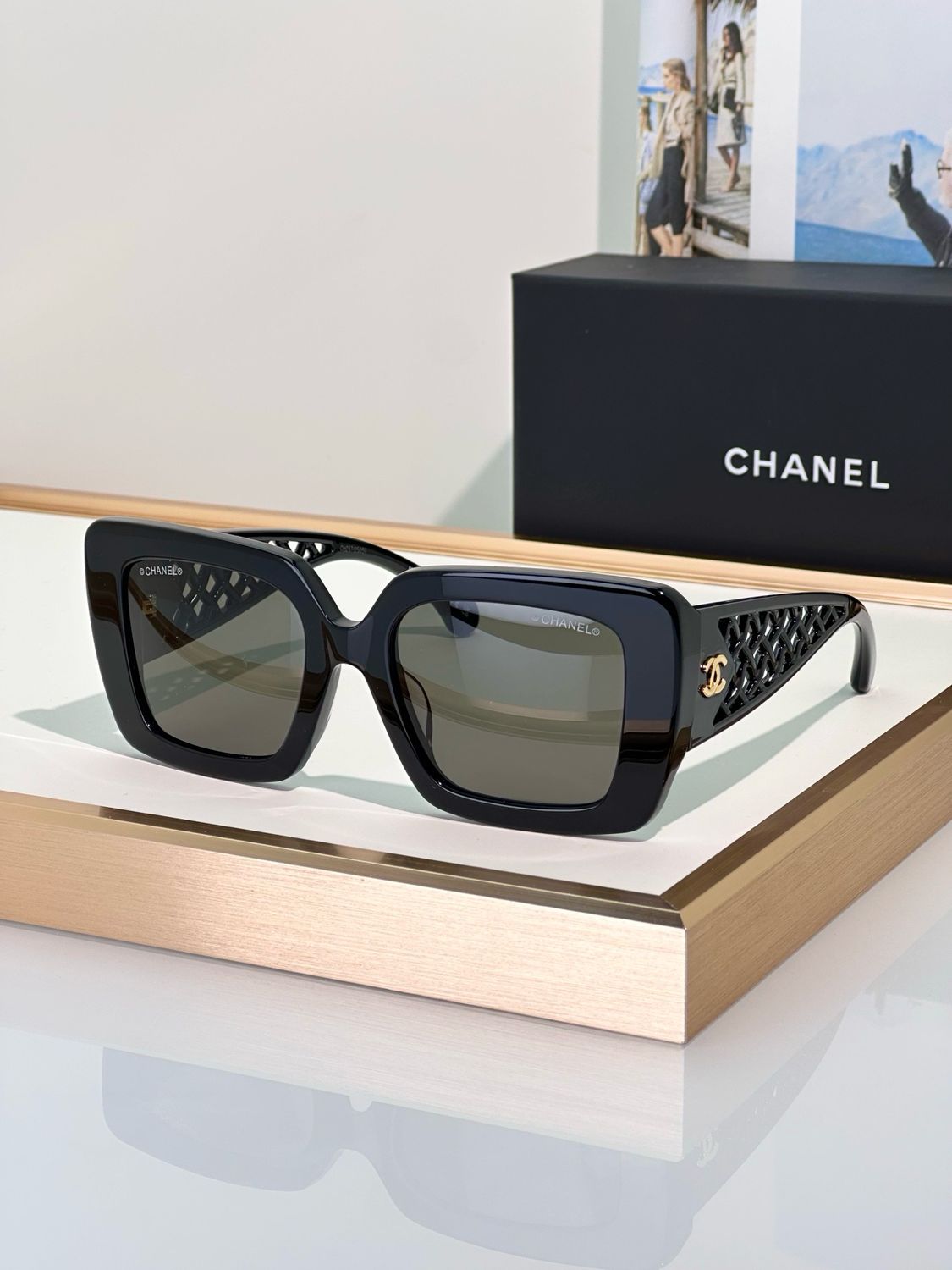 Sunglases