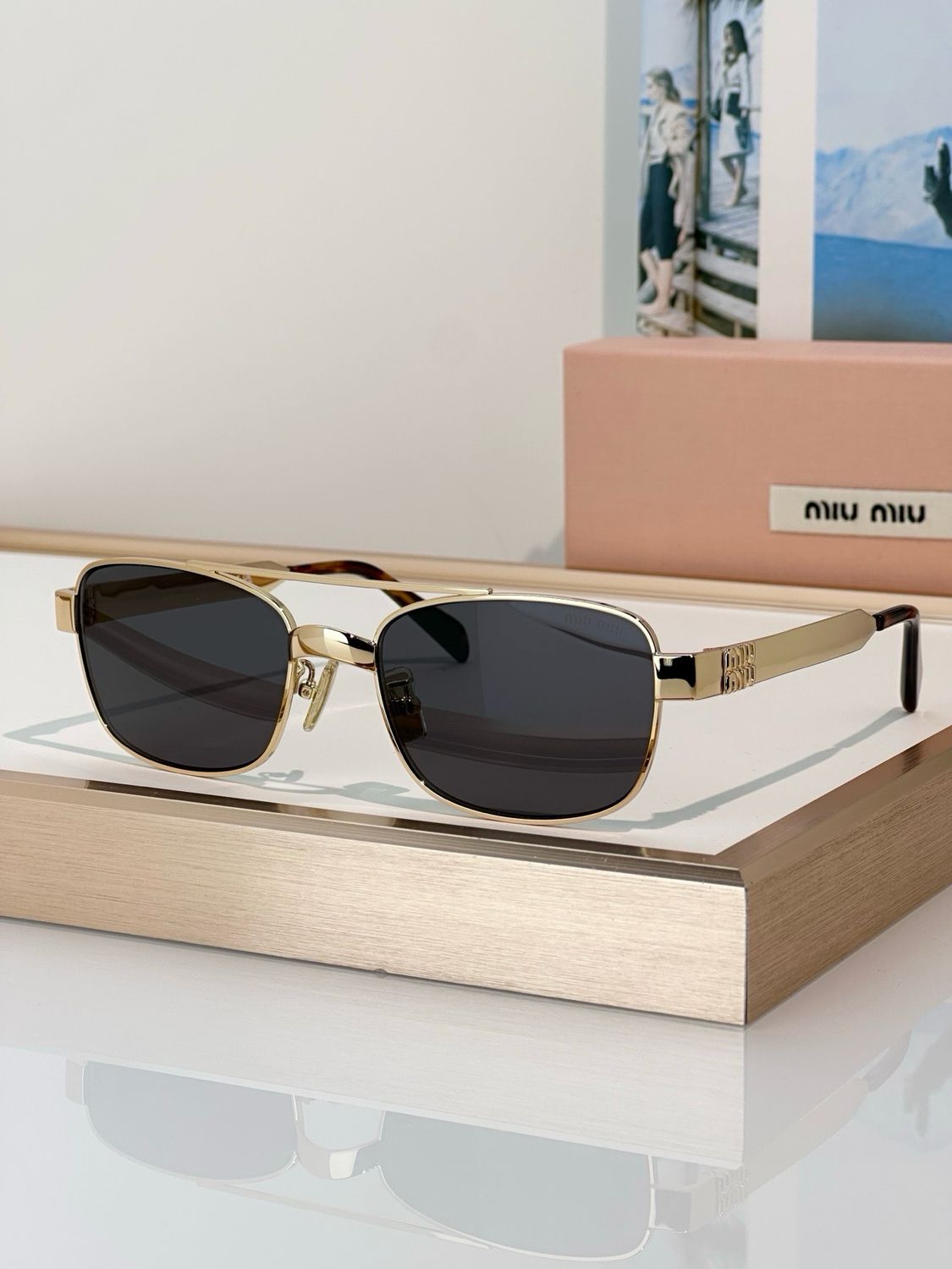 Sunglases