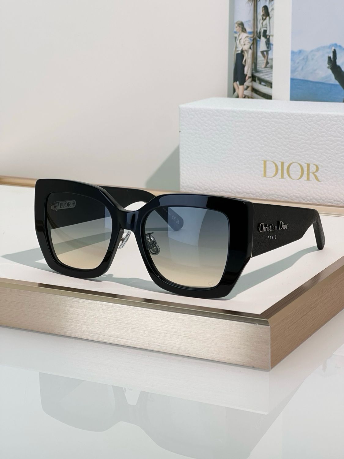 Sunglases