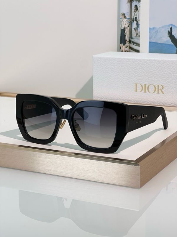 Sunglases