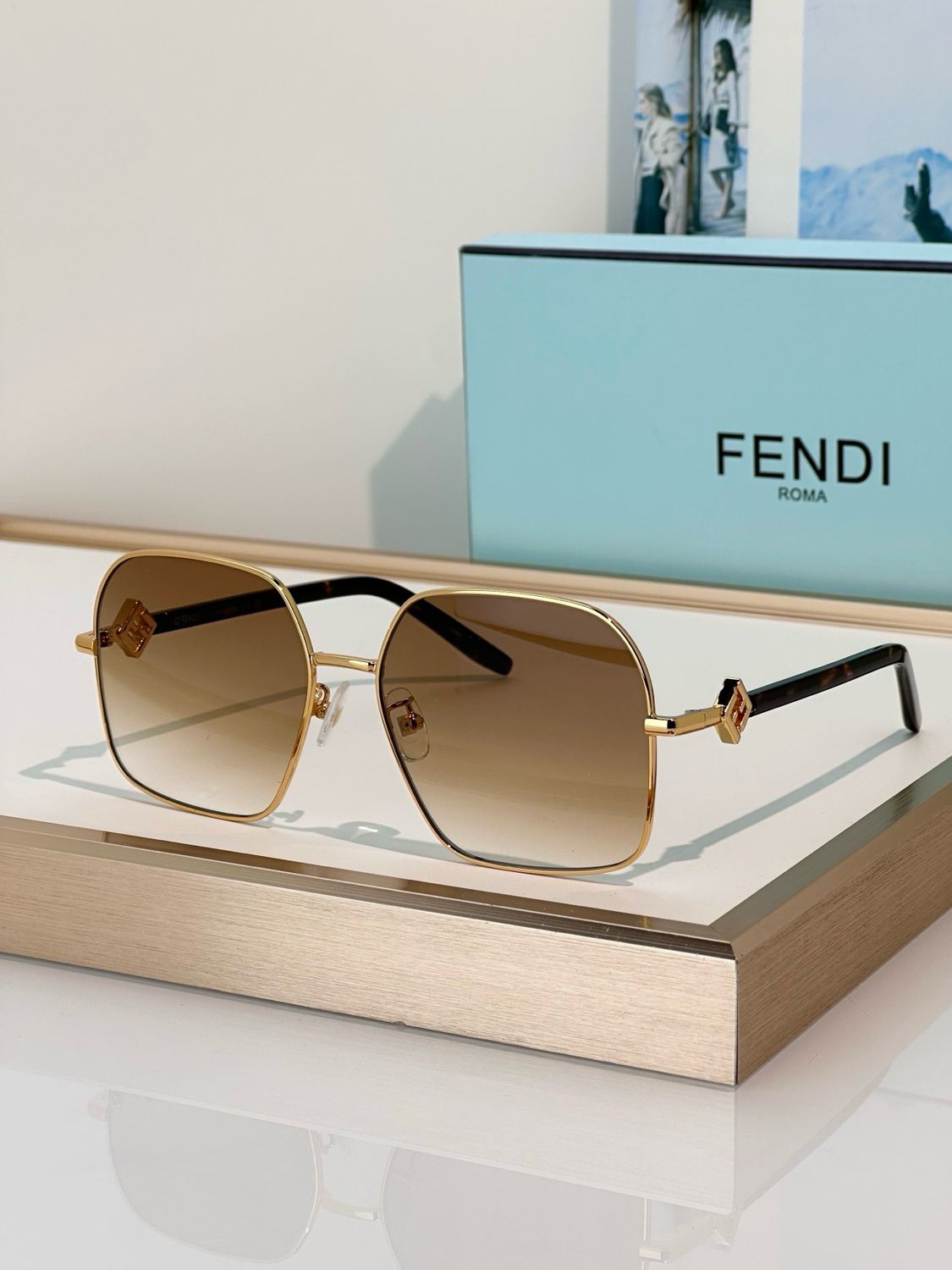 Sunglases