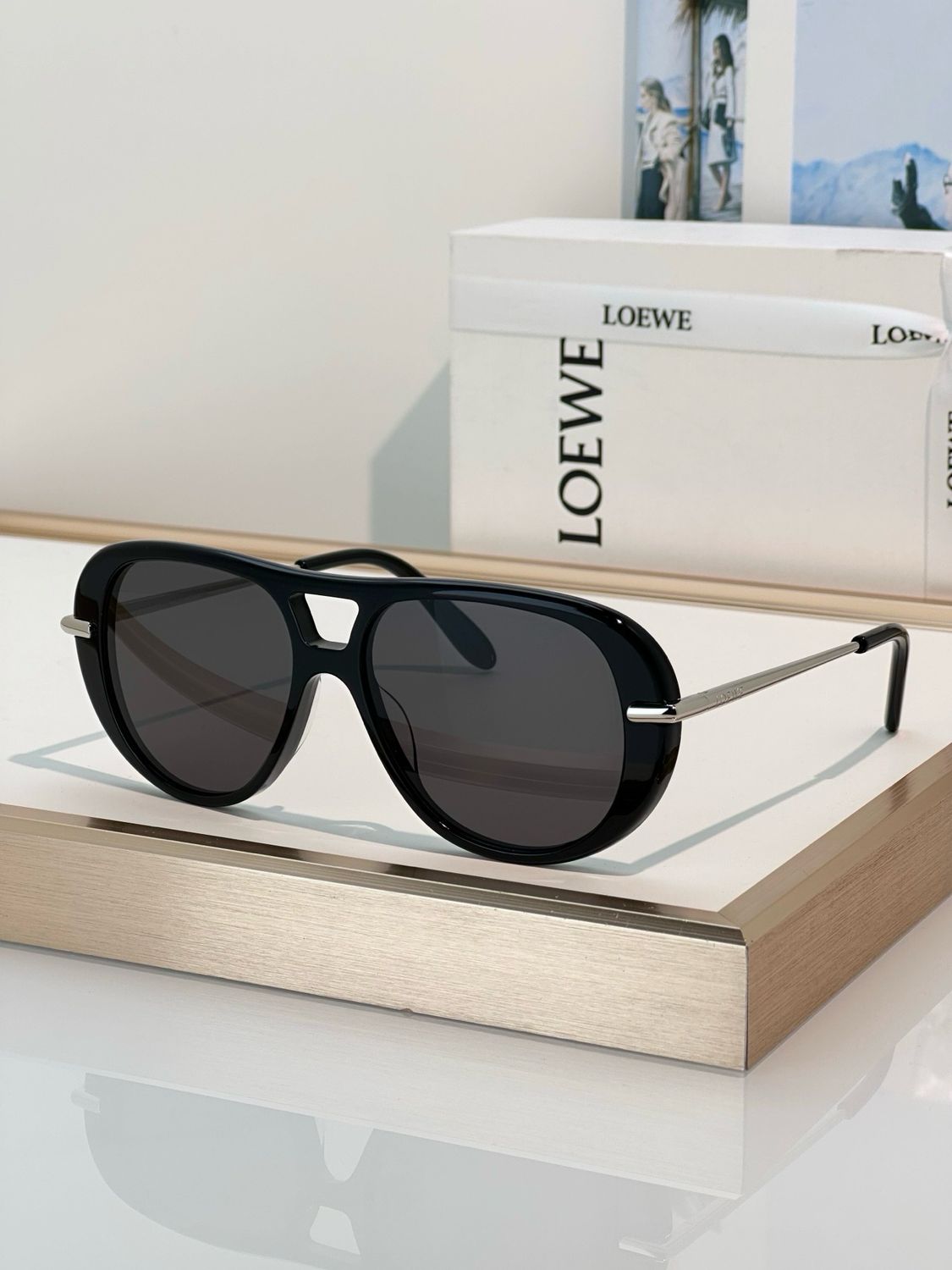 Sunglases