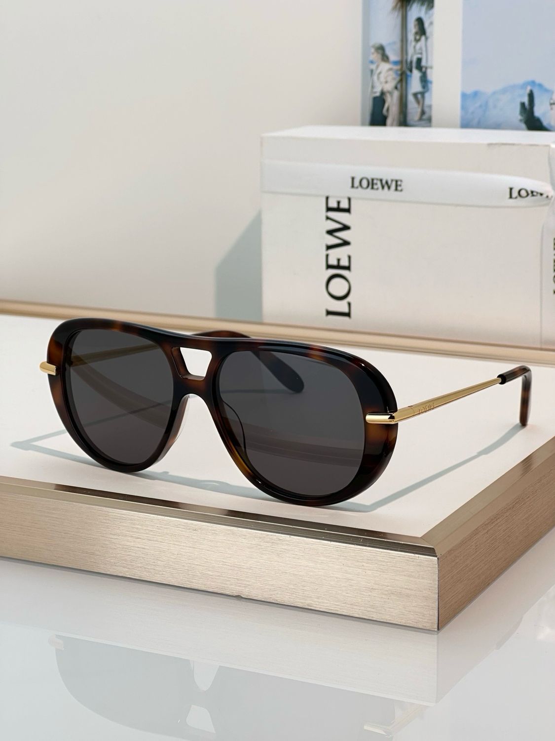 Sunglases