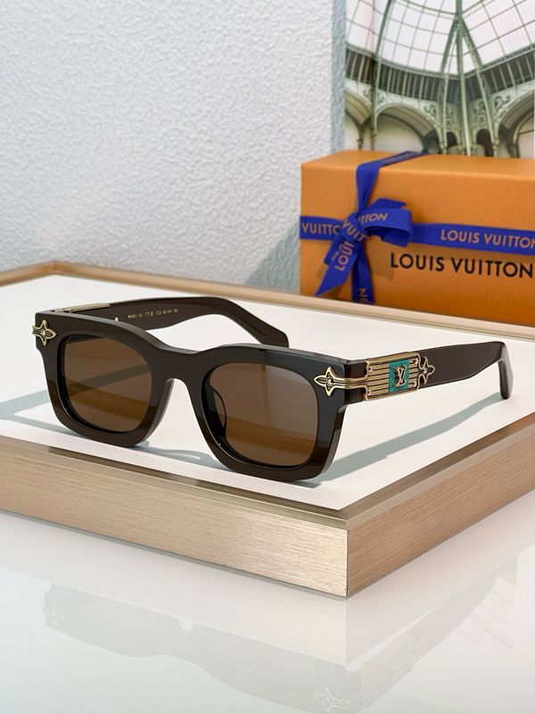 Sunglases