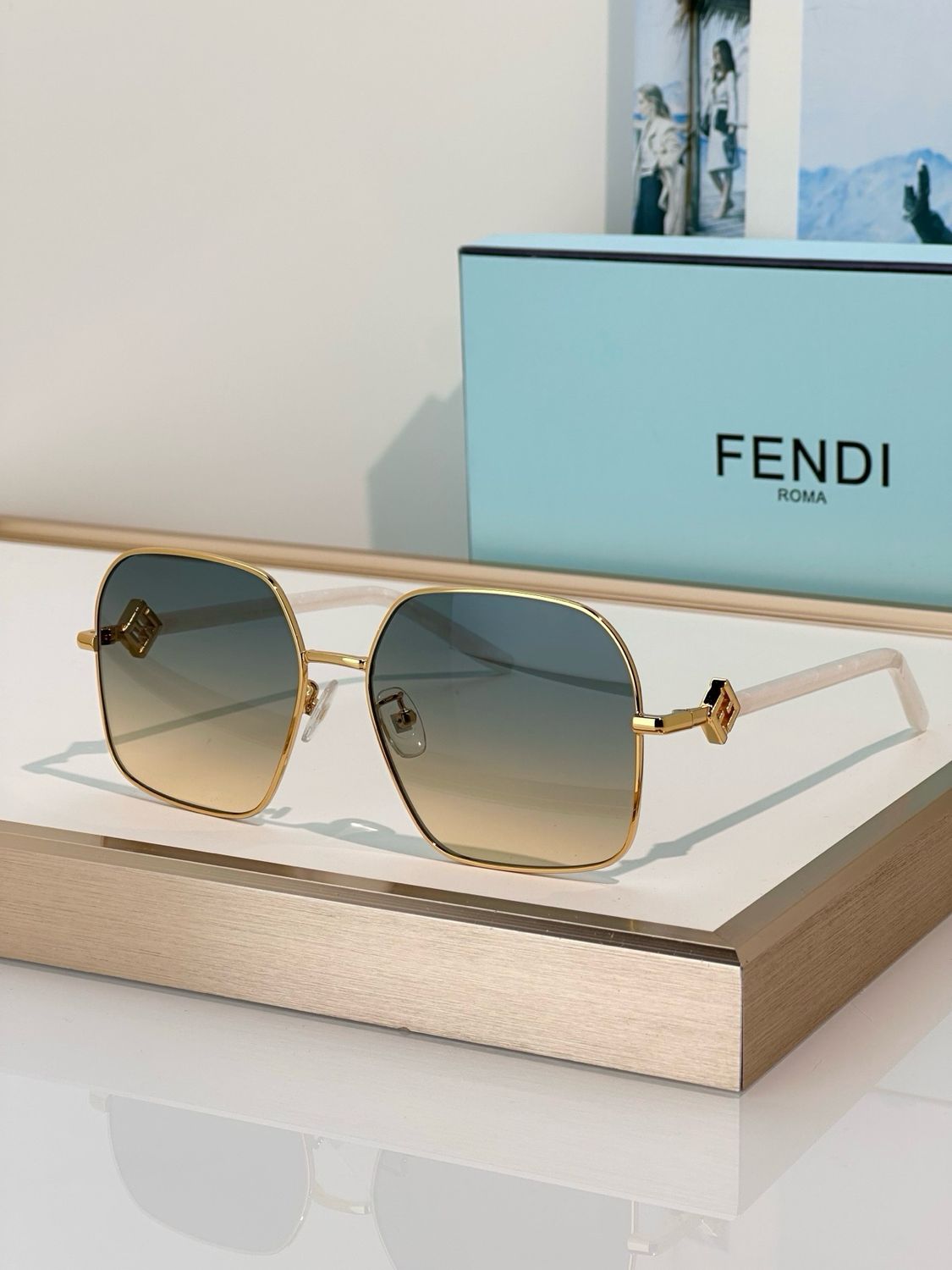 Sunglases