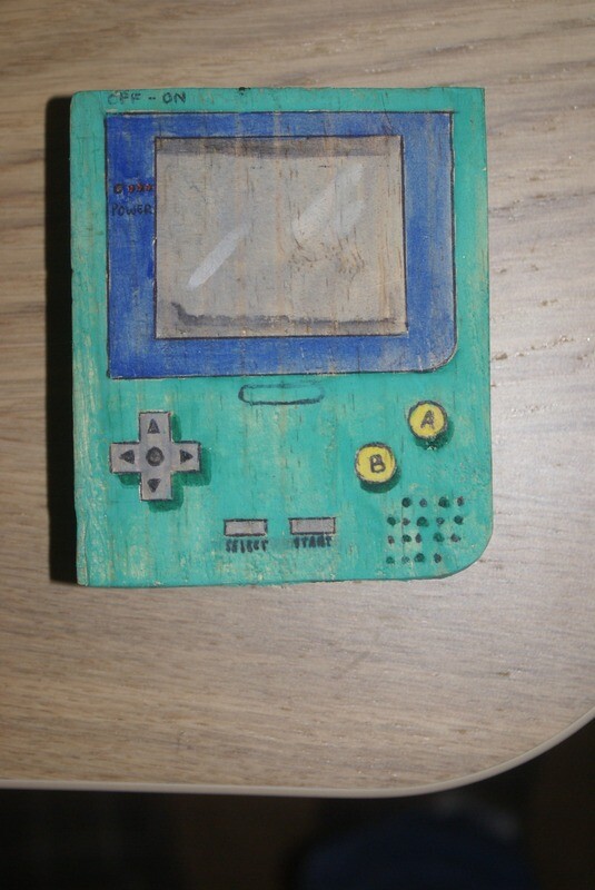 GameBoy Mini em madeira