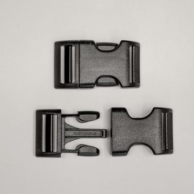 Kunststoff- Schnappverschluss