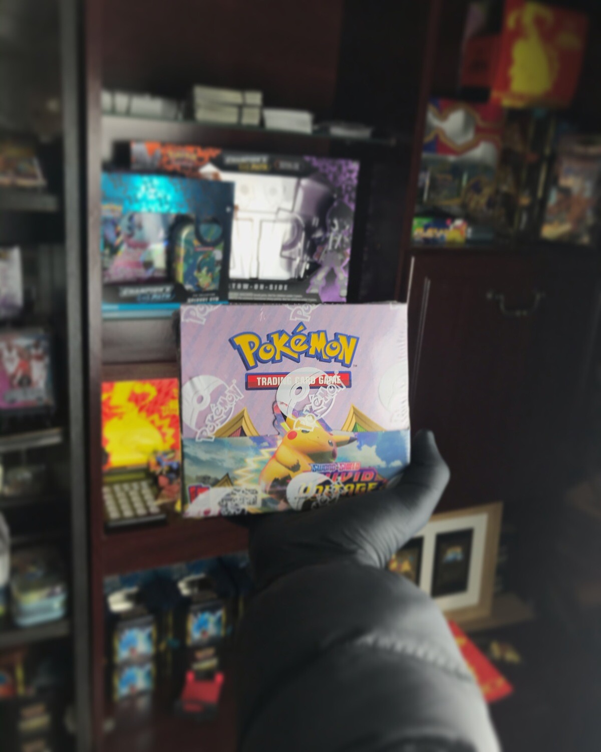 Vivid Voltage Booster Box Break  (OUT OF STOCK) - YouTube : Packaholic