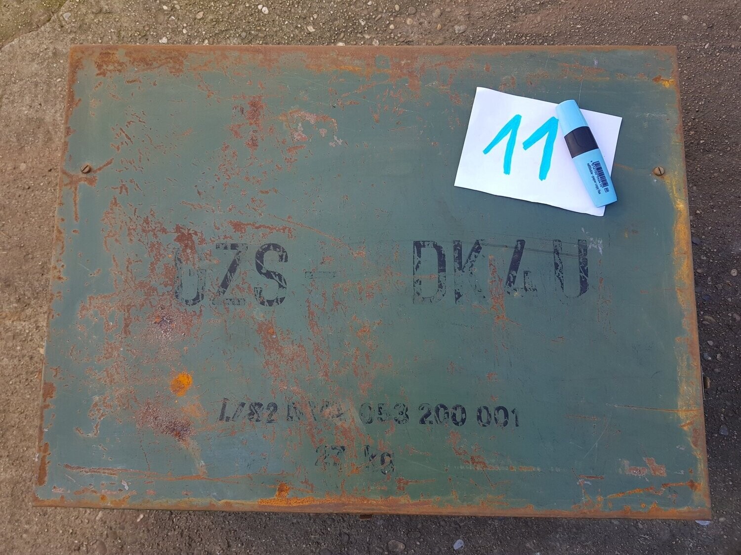 NVA Militärkiste / Metallkiste  (11)