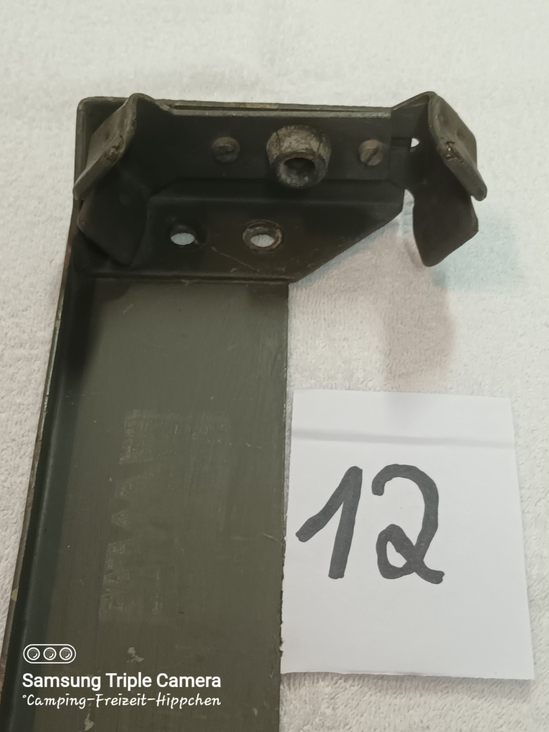 BW Gewehrhalter, links Nr. 12