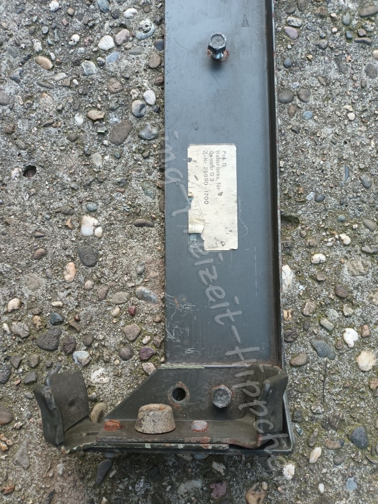 BW Gewehrhalter, links Nr. 15