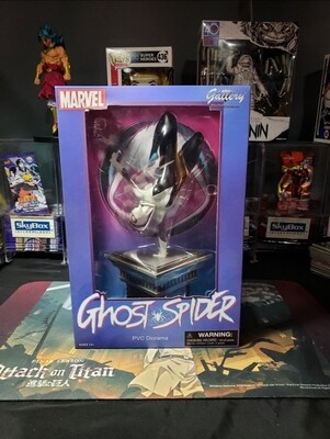 Diamond Select Toys Marvel Gallery Handstand Spider-Gwen PVC Statue