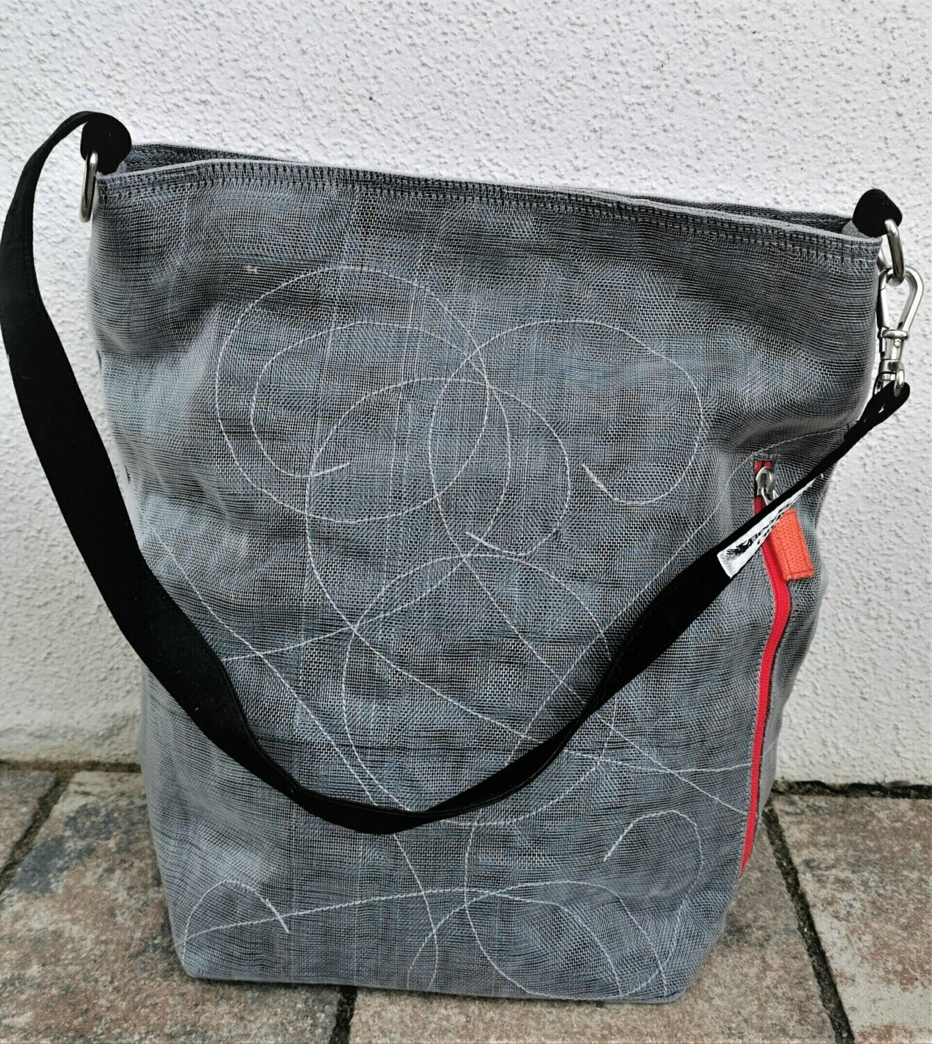 Moskitonetz-Shopper silbergrau UPCYCLING, ca. 40cm B26cm T19cm