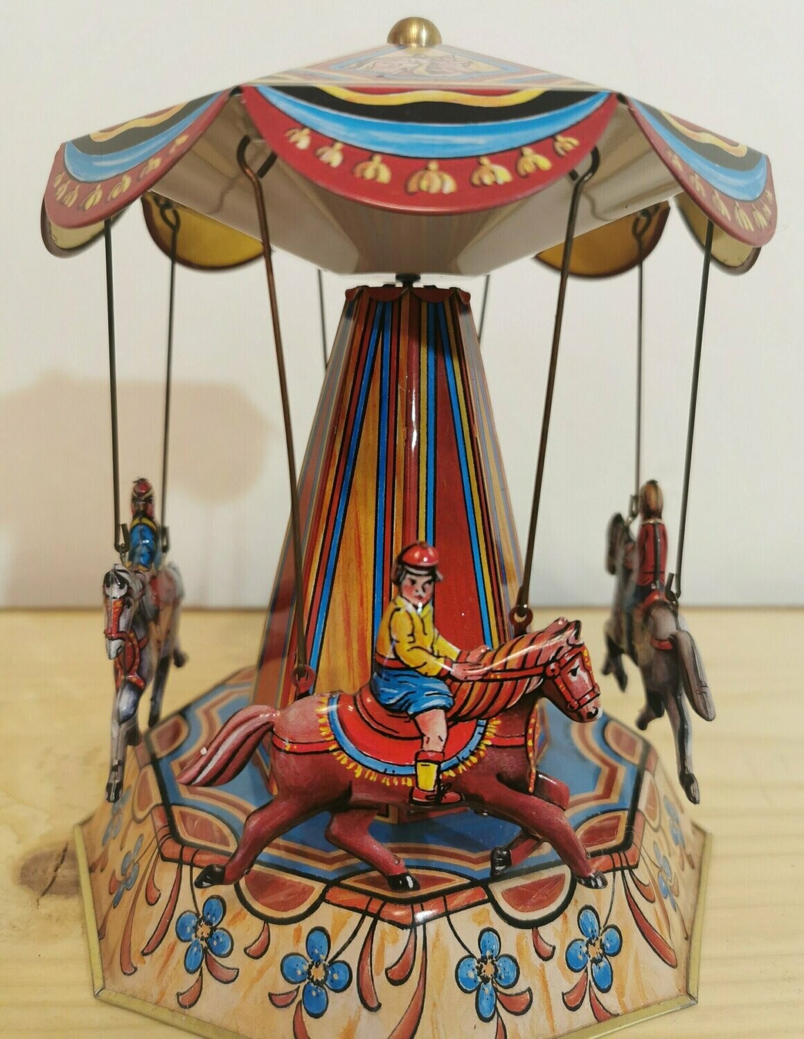 Pferdekarussell, ca. H20cm dm14cm, Metall, Made in Germay