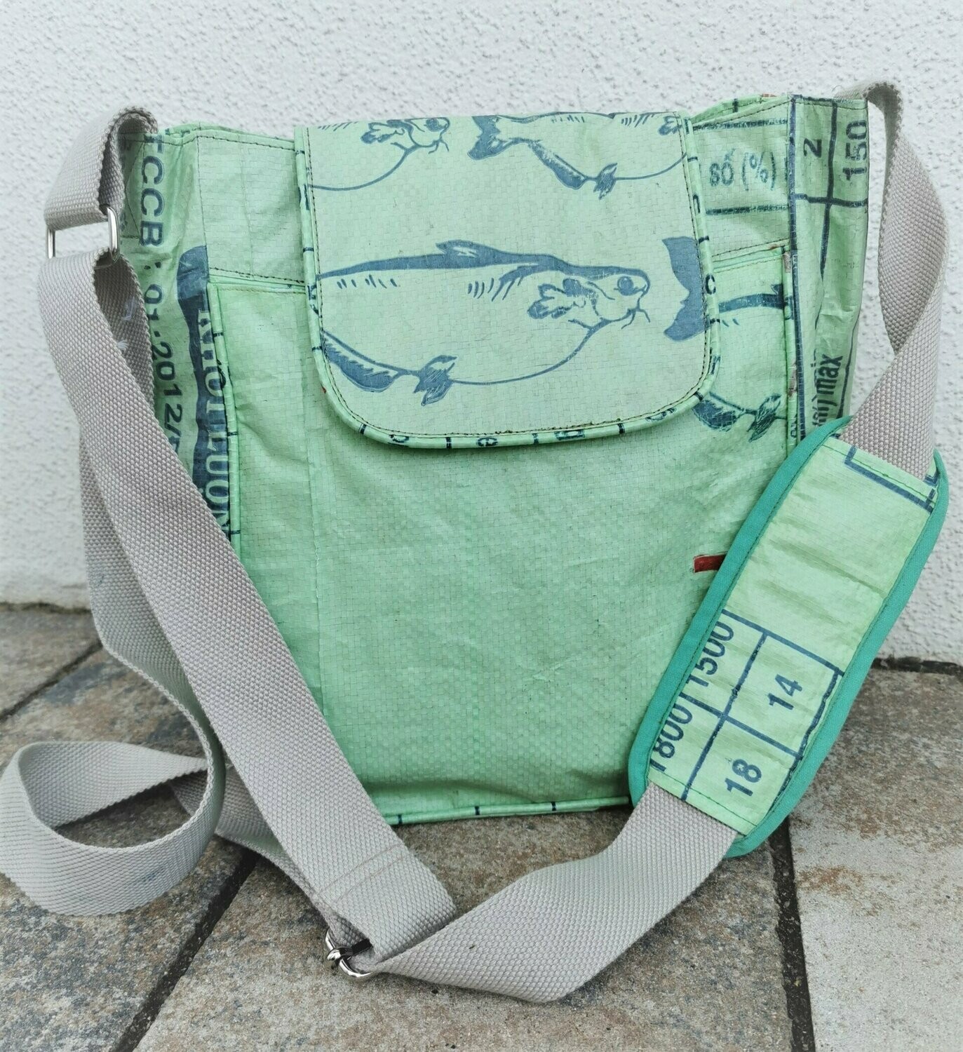Urban Bag light grün UPCYCLING, ca. H30cm B25cm T13cm, Kunststoff