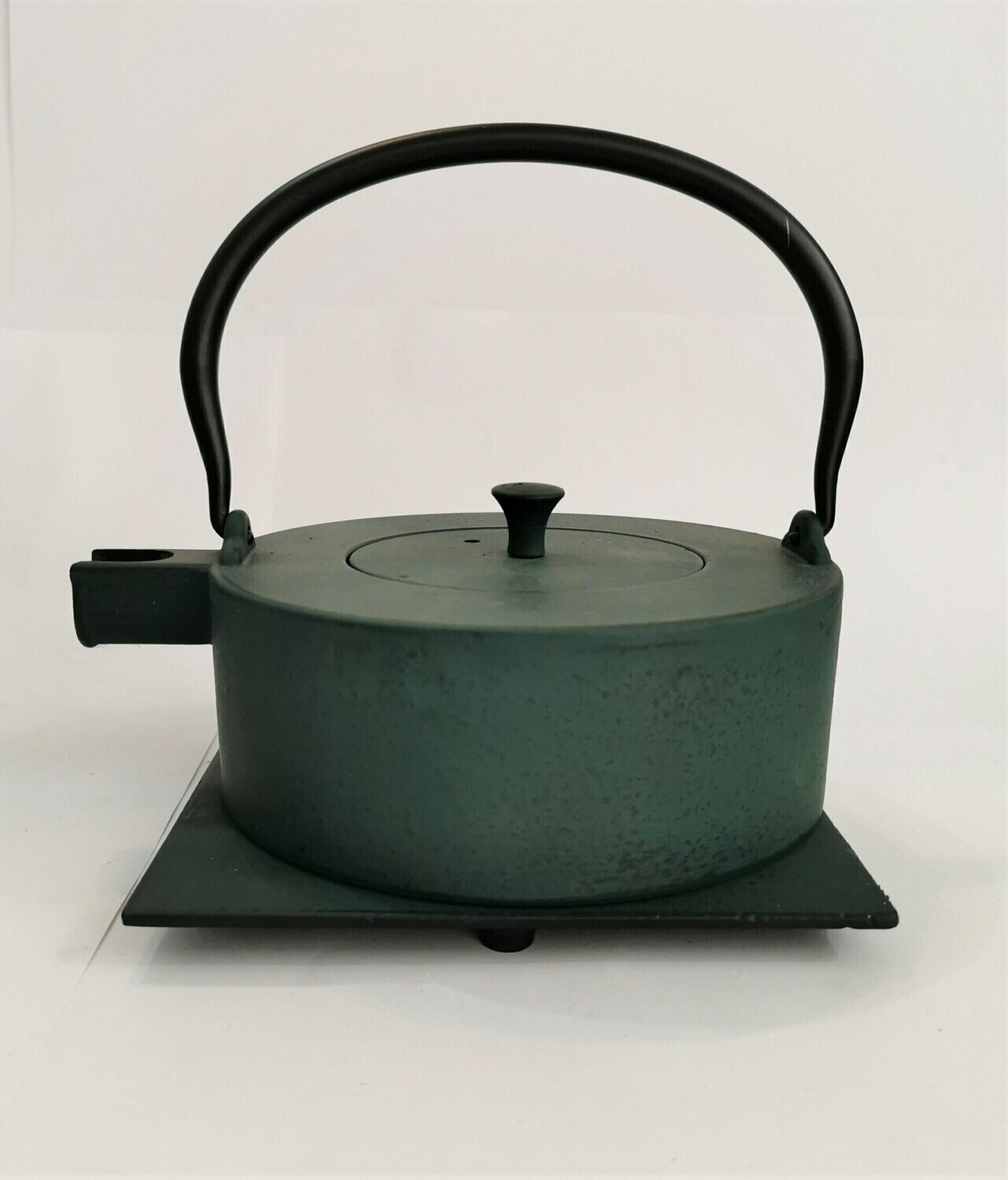 Teekanne dunkelgrün, ca. H6cm dm16cm, 0,5L, Gußeisen SONDERPREIS statt 79,00