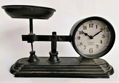 Uhr Nostalgie Waage, ca. H20,5cm B34cm T12,5cm, Metall; SONDERPREIS statt 45,00