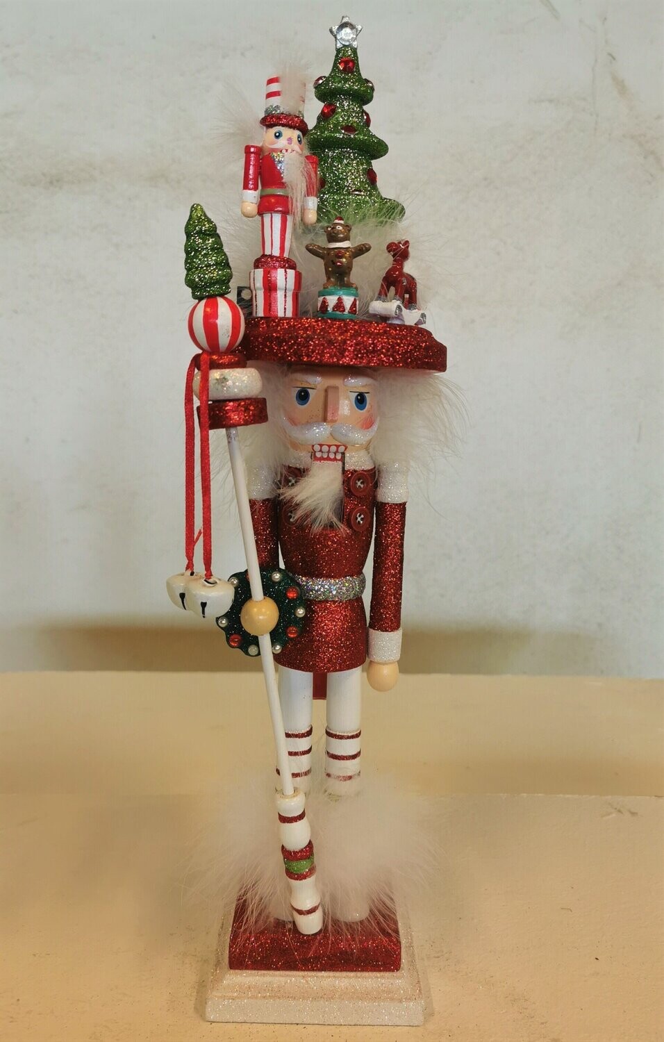 Nussknacker Jack, H46cm B12cm; Holz bemalt und beglittert