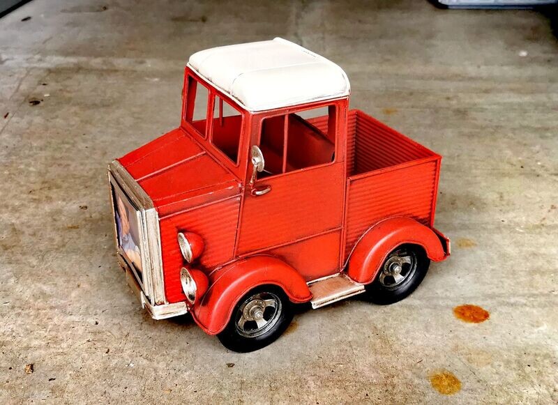 Auto Pickup Oldtimer, Metall, L25cmB17cmH21cm; erdbeerot; used Look; mit BIlderrahmenfunktion und bepflanzbar