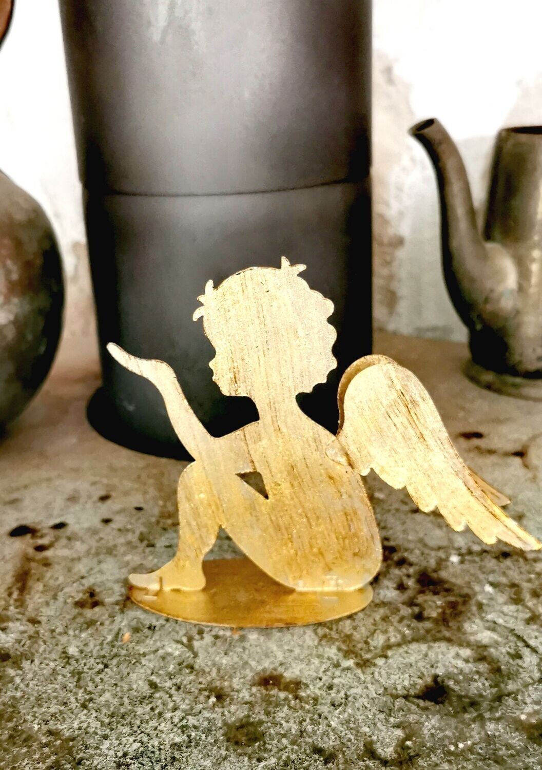 Engel Metall zum Stellen, Flügel nach unten gerichtet; gold/vergoldet; H13cm T9,5cm