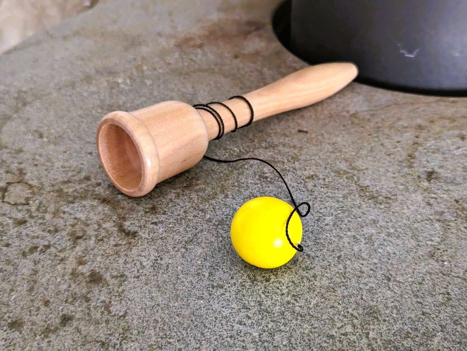 Holzspielzeug Kugelspiel, Holz, in nostalgisch gestalterer Verpackungsbox H7cm B8cm L15cm