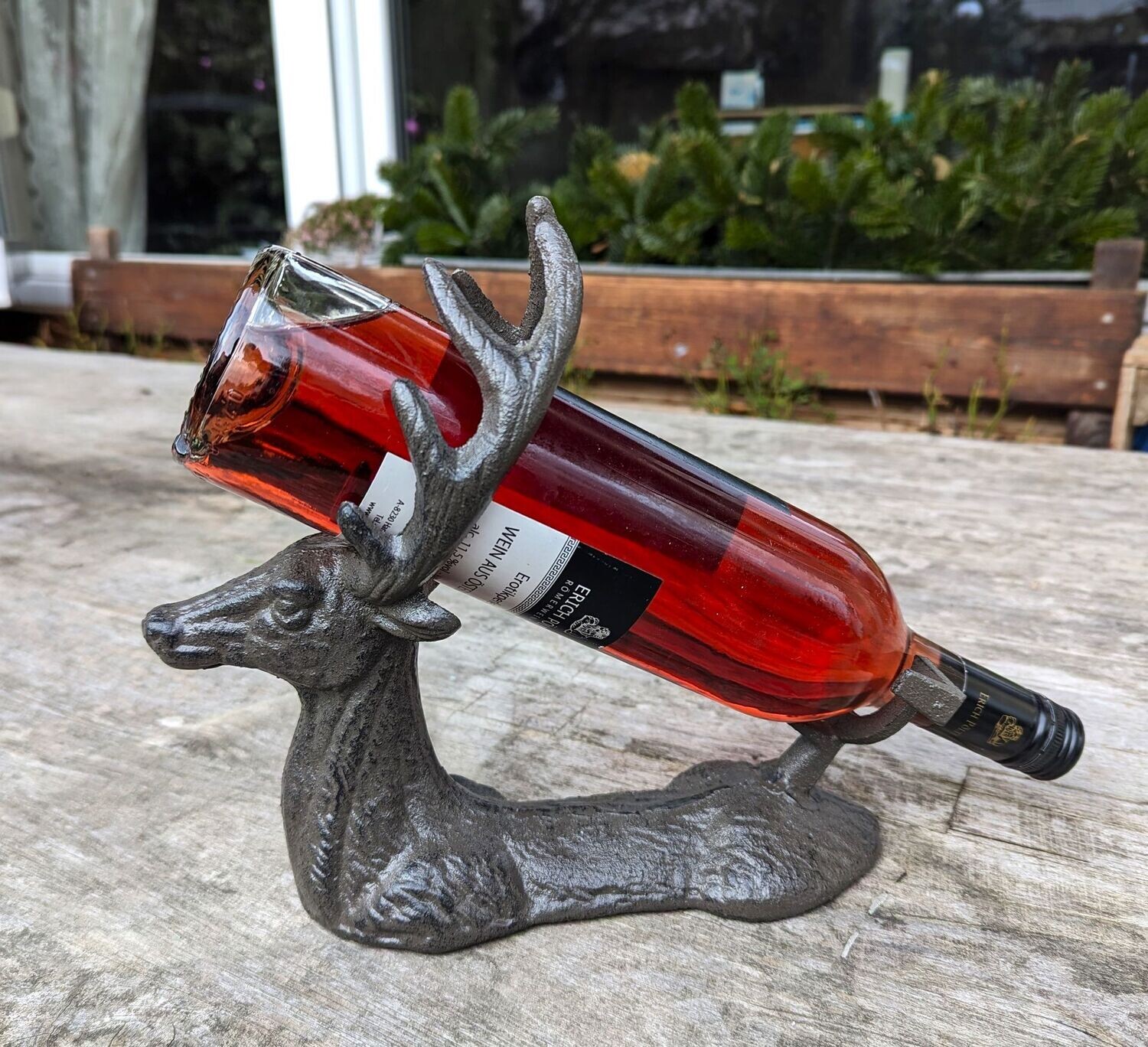 Flaschenhalter Hirsch Gußeisen braun; H22cm B9-10cm L25cm;