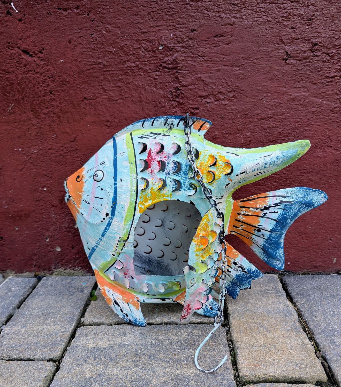 Fisch Windlicht zum Hängen, Metall; mintfarben mit orangen, roten, blauen Akzenten; H29cm B,5-12cm L34cm;