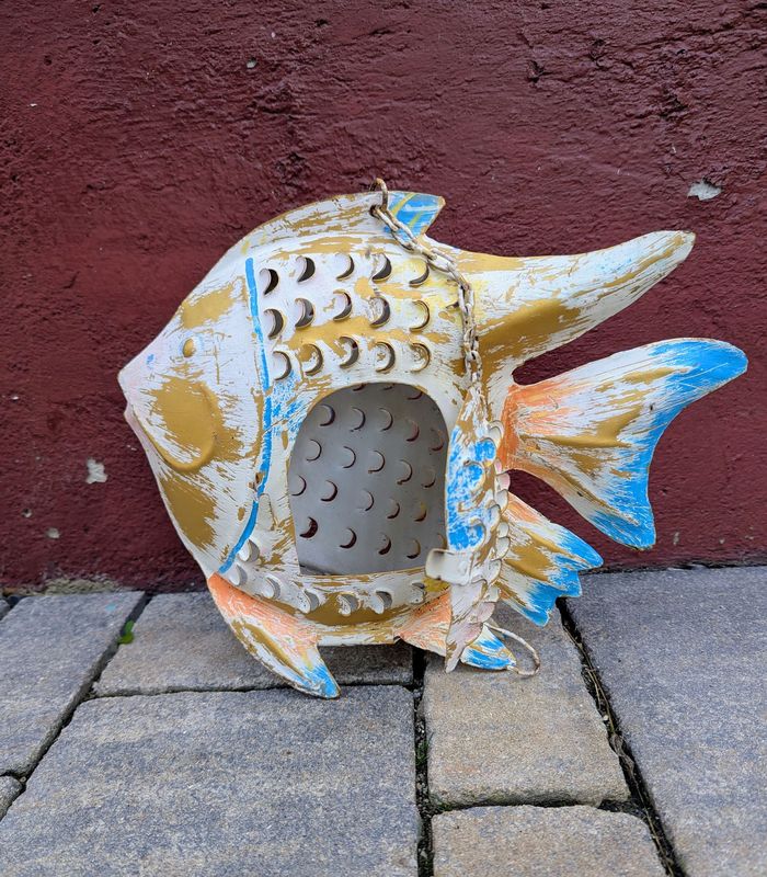 Fisch Windlicht zum Hängen, Metall; cremfarben mit goldenen und türkisen Akzenten; H29cm B,5-12cm L34cm; Fisch Windlicht zum Hängen, Metall; cremfarben mit goldenen und türkisen Akzenten; H29cm B,5-12cm L34cm;