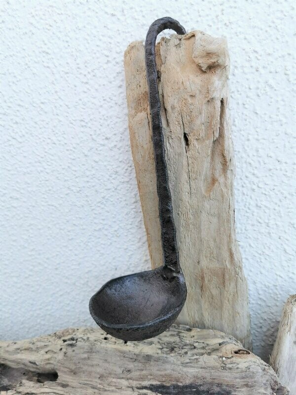 Schöpflöffel Gusseisen, H20cm Schalen-dm 6cm Schöpflöffel Gusseisen, H20cm Schalen-dm 6cm