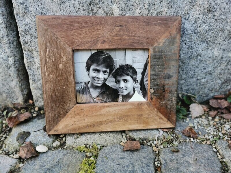 Bilderrahmen upcycelt, 10x15cm, Hoch-/Querformat, zum Aufhängen; Bilder incl. ;Unikate SONDERPREIS statt 29,95 Bilderrahmen upcycelt, 10x15cm, Hoch-/Querformat, zum Aufhängen; Bilder incl. ;Unikate SONDERPREIS statt 29,95
