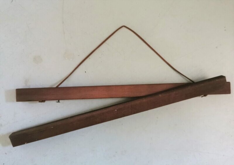 Magnetleiste für Poster, B35cm, Holz braun; mit Baumwollschnurr Magnetleiste für Poster, B35cm, Holz braun; mit Baumwollschnurr