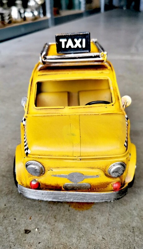 Auto Taxi New York Oldtimer, Metall; L26,5cmB13cmH14,5cm; gelb; used Look; mit Bilderrahmenfunktion und Spardose Auto Taxi New York Oldtimer, Metall; L26,5cmB13cmH14,5cm; gelb; used Look; mit Bilderrahmenfunktion und Spardose