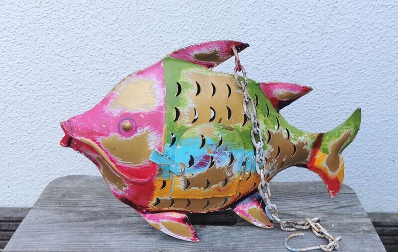 Fisch Windlicht, zum Hängen; Metall, gold-mehrfarbig used Optik H13cm B6cm L19,5cm; Fisch Windlicht, zum Hängen; Metall, gold-mehrfarbig used Optik H13cm B6cm L19,5cm;