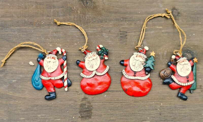 Dekohänger Nikolaus, Kunstharz; H5-7cm B4-5,5cm; 4teilig Dekohänger Nikolaus, Kunstharz; H5-7cm B4-5,5cm; 4teilig