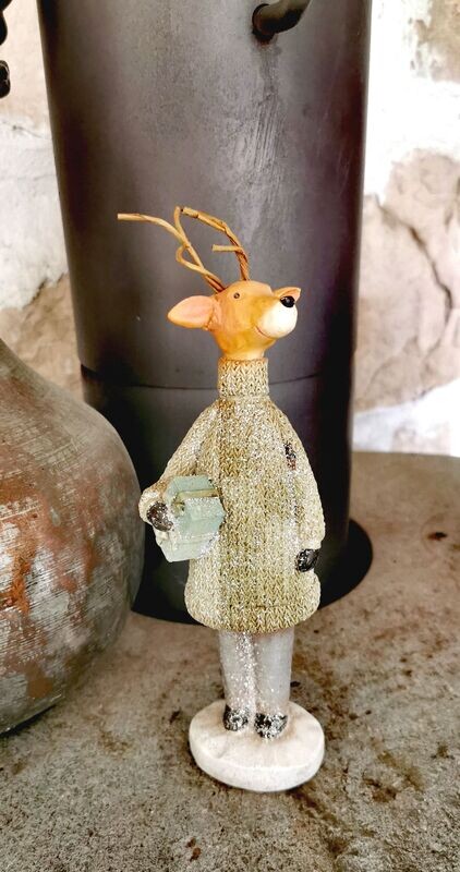 Dekohirsch mit Geschenk, pistazienfarben beglittert; H22cm Dekohirsch mit Geschenk, pistazienfarben beglittert; H22cm