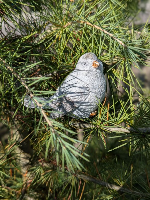 Dekovogel weiß/selber beglittert; Keramik;H6cm B4,5cm L8,5cm Dekovogel weiß/selber beglittert; Keramik;H6cm B4,5cm L8,5cm