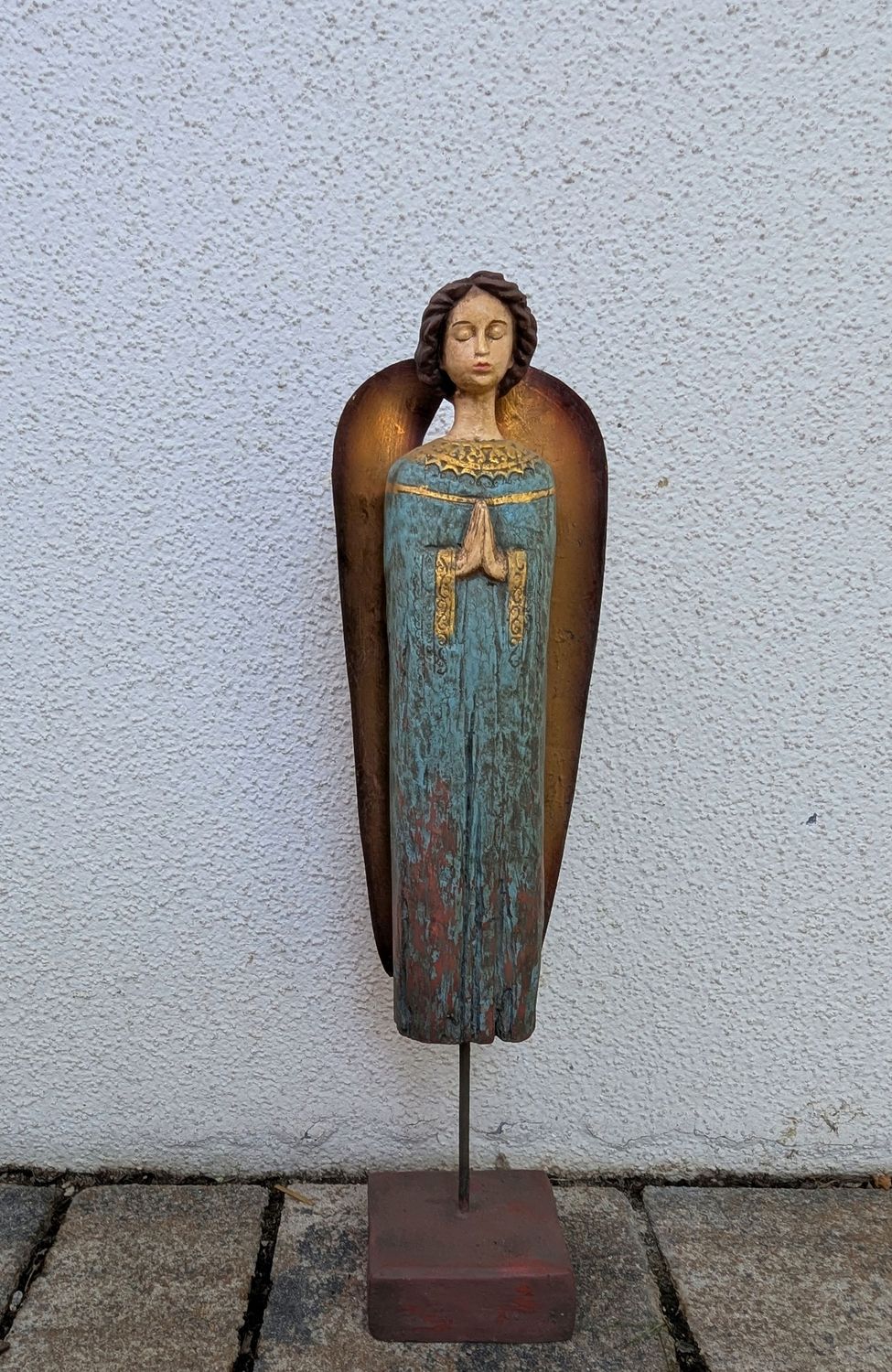 Engel Laurantel, Holzoptik, vintage Look, petrolfarben mit goldenen Akzenten und Flügeln; H40,5 B bis 8cm Tbis 7cm Engel Laurantel, Holzoptik, vintage Look, petrolfarben mit goldenen Akzenten und Flügeln; H40,5 B bis 8cm Tbis 7cm