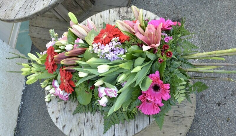 Gerbe piquée rose et rouge