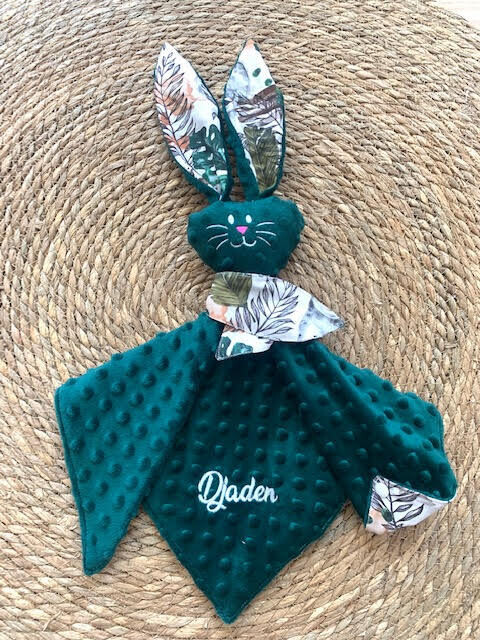 Doudou lapin Monstera