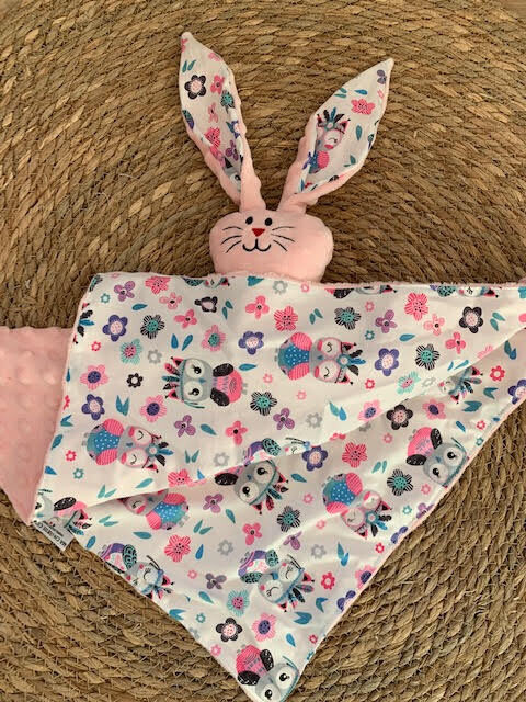 Doudou lapin chouettes indiennes