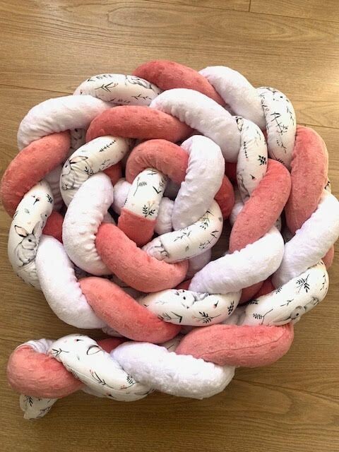 Tresse de lit Lapins dans le pré