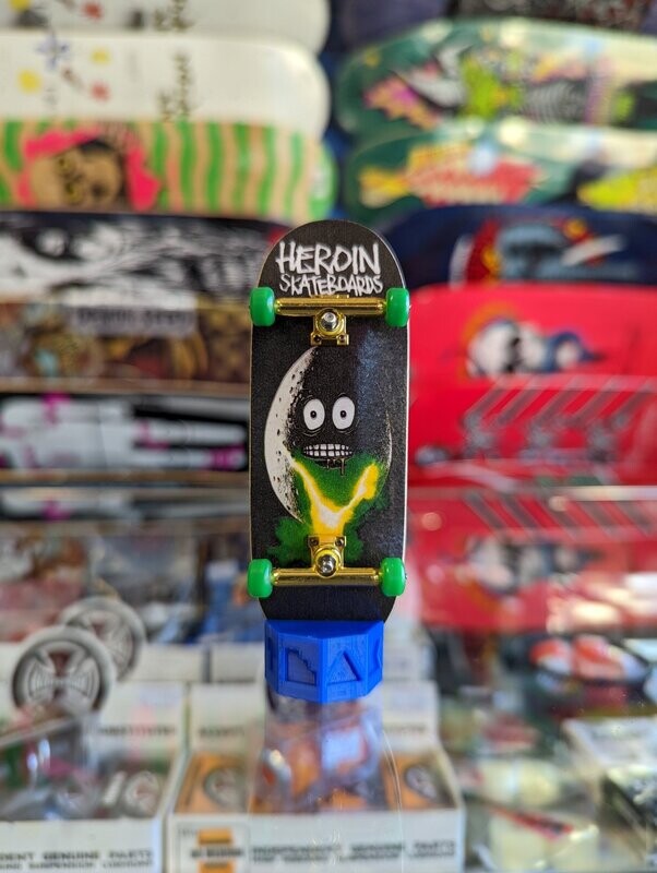 Heroin Space Egg Fingerboard
