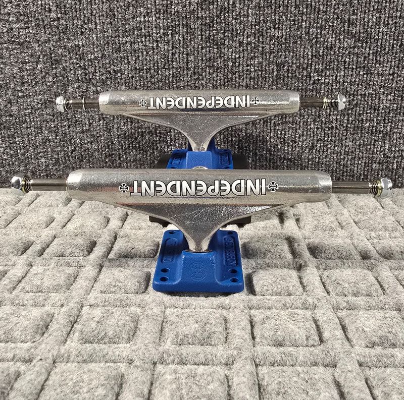 Independent Stage 11 Bar Cross Logo Trucks 159