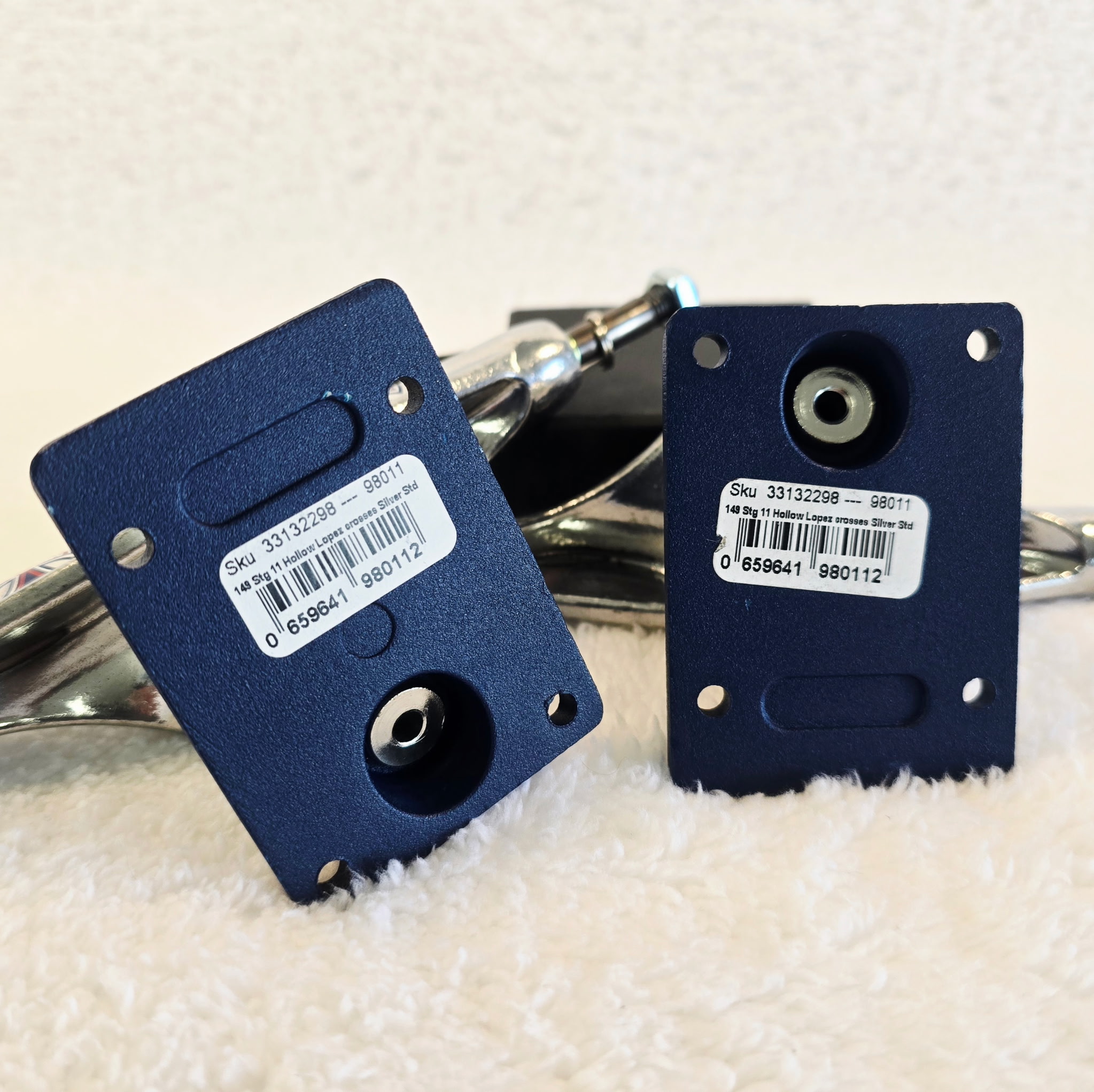 Independent Stage 11 Hollow Lopez Crosses Silver Standard 149