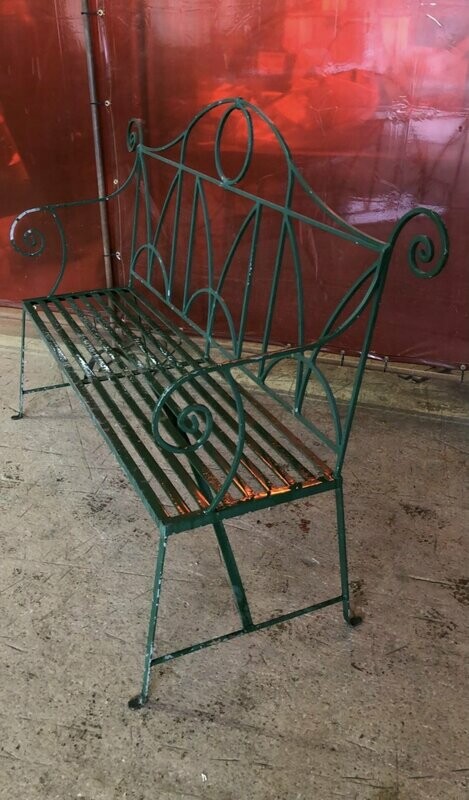 Green 'Circle in top' Bench