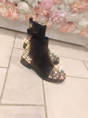 Kelly Studded Chelsea Boots