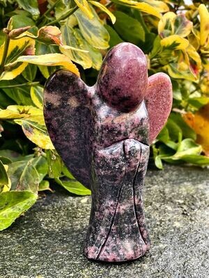 Fantastischer Rhodonit Engel 12,3 cm