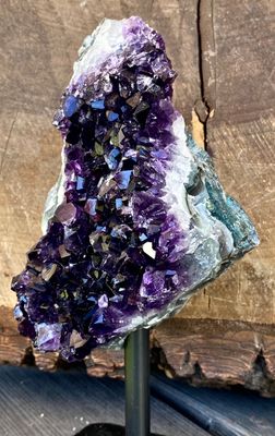 Fantastischer Amethyst Uruguay auf Ständer