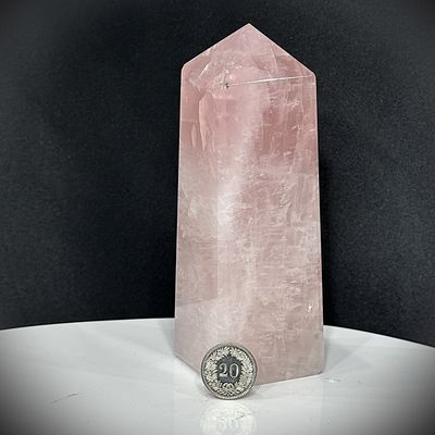 ​Rosenquarz Obelisk ca: 47 x 45 x 136 mm