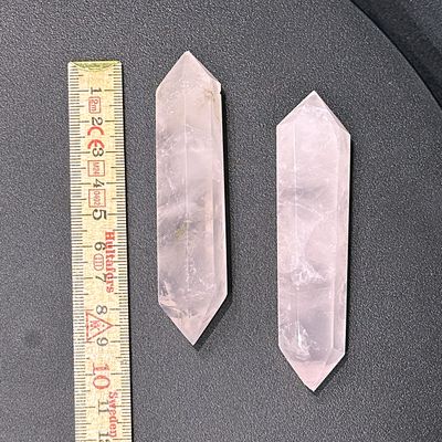 ​Rosenquarz Massagestab 93 mm